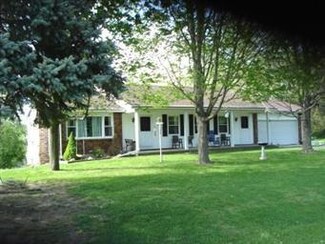 127 Clubhouse Dr, Varna, IL 61375