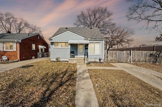 837 E Maxlow Ave, Hazel Park, MI 48030