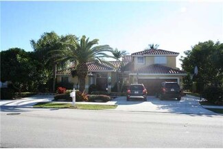 9830 SW 15th Dr, Plantation, FL 33324