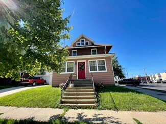 1620 8th St, Monroe, WI 53566