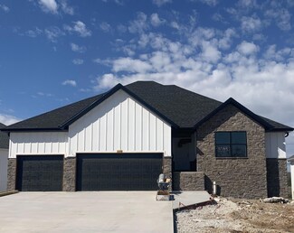 3043 E Franz Sigel St, Republic, MO 65738