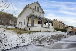 431 S Water St, Mill Hall, PA 17751