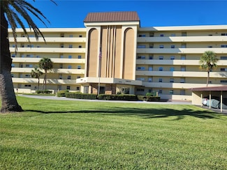 4650 Cove Cir Unit 611, Saint Petersburg, FL 33708