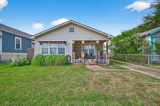 4106 Ursuline St, Galveston, TX 77550