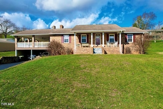 817 Midnight Dr, Chilhowie, VA 24319