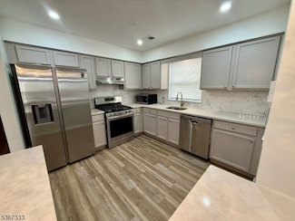 15 Seymour Ave, Newark, NJ 07108