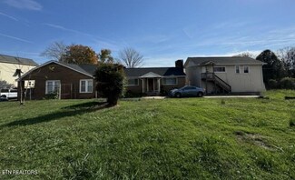 510 N B St, Lenoir City, TN 37771
