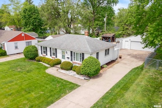 2219 W Overbrook Dr, Peoria, IL 61604