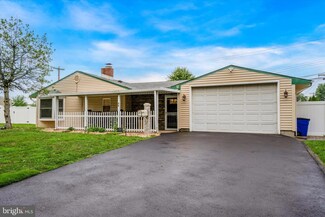 20 Tiger Lily Ln, Levittown, PA 19054