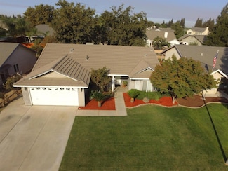 1757 Avenue B, Kingsburg, CA 93631