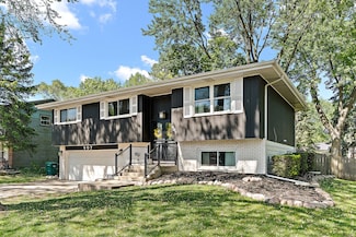 607 Shorewood Dr, Shorewood, IL 60404