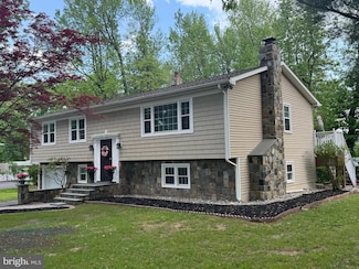192 Bull Run Rd, Ewing, NJ 08638