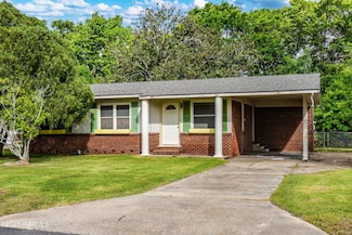 204 Eastland Dr, Lafayette, LA 70503