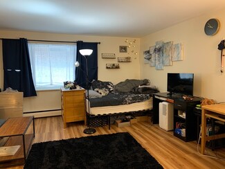 197 Kent St Unit B-2, Brookline, MA 02446