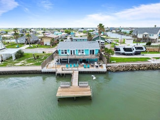 710 Copano Cove Rd, Rockport, TX 78382