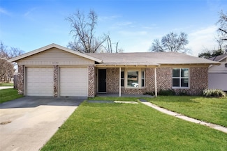 2132 David Dr, Fort Worth, TX 76111