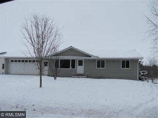 565 3rd St SW, Cokato, MN 55321