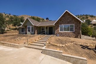 42076 Black Oak Dr, Three Rivers, CA 93271