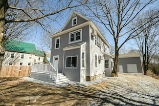 27 Church St, Livermore Falls, ME 04254