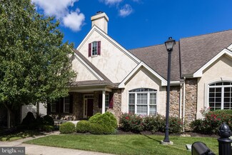 8 N Henley Dr, Avondale, PA 19311