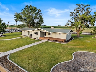 19621 N Glade Rd, Mesa, WA 99343