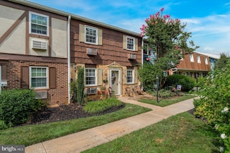 207 Walnut Hill Rd Unit B17, West Chester, PA 19382