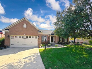 1306 Oakhurst Ct, Lebanon, OH 45036