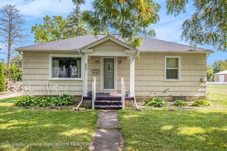 809 S Church St, Saint Johns, MI 48879