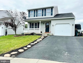 323 Swatara Creek Dr, Jonestown, PA 17038