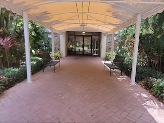 4000 Cypress Grove Way Unit 305, Pompano Beach, FL 33069