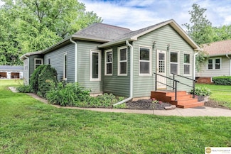 903 Ely St, Woodbine, IA 51579