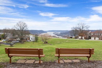 903 Outlook Ridge Ln, Villa Hills, KY 41017