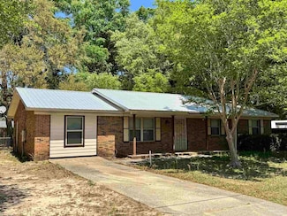 6577 Kennington Cir, Milton, FL 32570