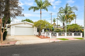 11101 Martha Ann Dr, Los Alamitos, CA 90720