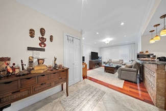 10807 65th Rd Unit 1C, Forest Hills, NY 11375