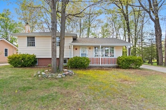 913 S Prospect St, Shawano, WI 54166