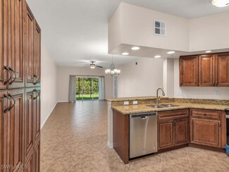 1113 Winding Pines Cir Unit 102, Cape Coral, FL 33909