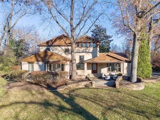 7 Huntington Ln, Saint Louis, MO 63141