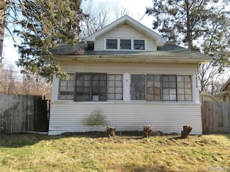 19374 Five Points St, Redford, MI 48240
