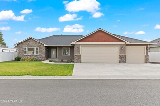 7906 Lyons Ln, Yakima, WA 98903