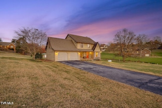 124 Highland Hills Dr, Johnson City, TN 37615
