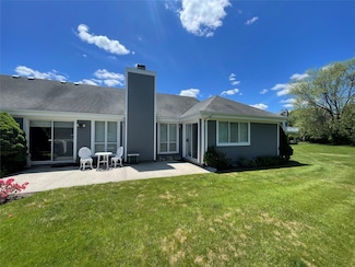 381 Quarry Pond Ct, Moriches, NY 11955