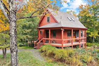 214 Fog Hill Rd, Austerlitz, NY 12017