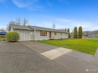 935 4th St, Sultan, WA 98294