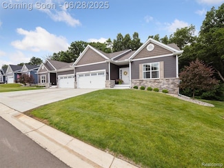 2949 Blue Sky Dr Unit 22, Howell, MI 48843