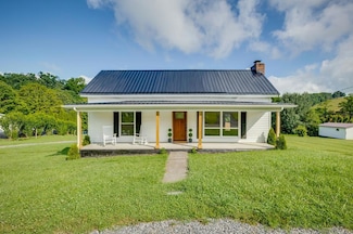 4470 Mountain Rd, Cedar Bluff, VA 24609