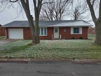 19 Crestwood Dr, Winchester, IN 47394