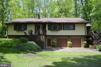 11 Poor Farm Rd, Pennington, NJ 08534