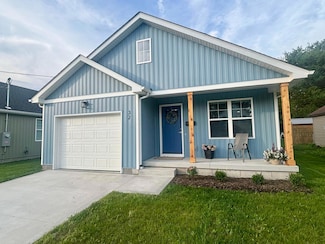 32 Maple St, Jeffersonville, OH 43128