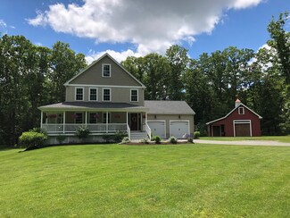 42 Pleasant St, Mendon, MA 01756